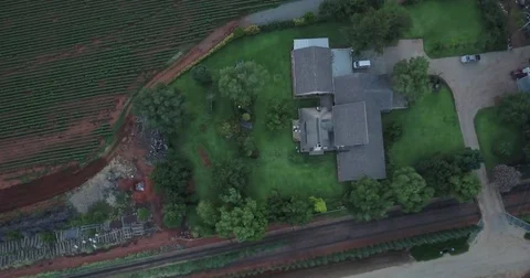 Farm House Vídeo Stock 81985570