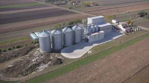 Farm silo aerial Vídeos de archivo 46763246