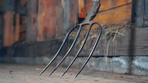 Farm tool pitchfork in barn Stock-Footage 169054355