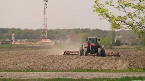 Farm Tractor in field 動画素材 344971