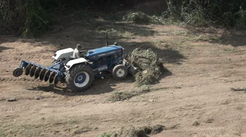 Farm Tractor Stock-Footage 29576080