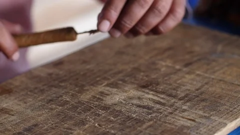 A Farmer Rolls Cigars Inside A Traditional Tobacco Barn Vinales Valley Cuba Vidéo 93489689
