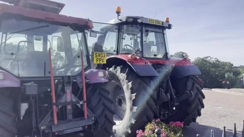 Farmers stage protest after culling of cows in Co Tyrone Видео 341853007