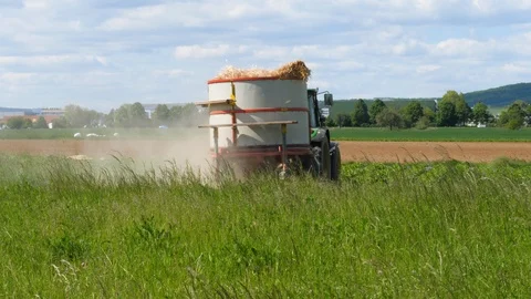 Farmers working on a field Видео 108007510