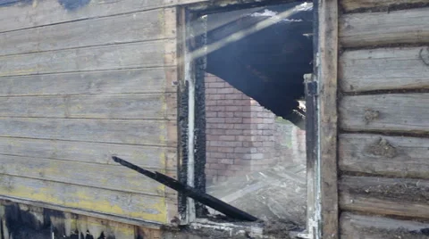 Farmhouse after a fire Video stock 66962325