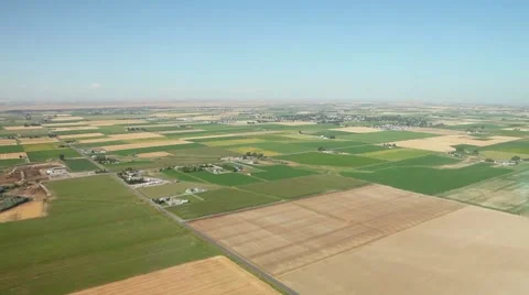 Farmland Aerial Patchwork 23.98p Stock-Footage 8683397