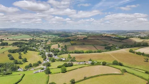 Farms and Fields over Torquay from a drone, Devon, England Vidéo 312836699