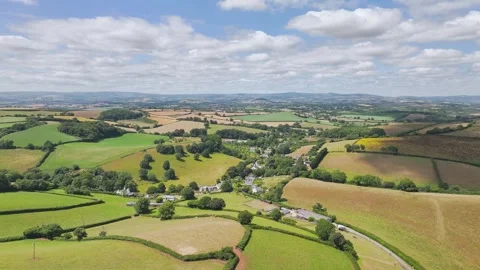 Farms and Fields over Torquay from a drone, Devon, England Vidéo 312836710