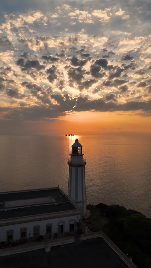 Faro de Cabo de la Nao sunset parallax effect vertical format 動画素材 337349440