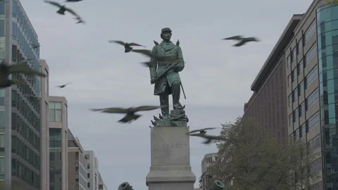 The Farragut statue in Washington DC real time video Stock Footage 119547109
