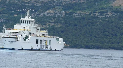 Farry Passing by Sea Coast Vídeo Stock 54899173