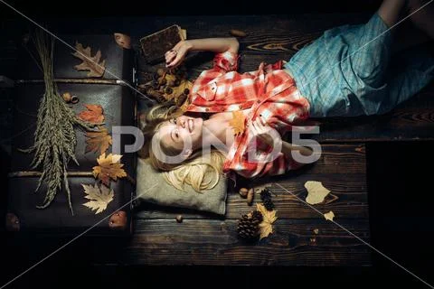 Fashion portrait of beautiful sensual woman. Girl wearing in autumn clothes on Stock Photos