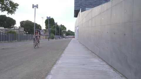 Fast bicycle delivery service Stock Footage 325517023