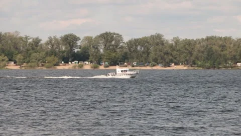 Fast boat 動画素材 246692484