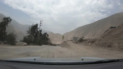Fast camera driving a car on a gauge road in cieneguilla Vidéo 141949474