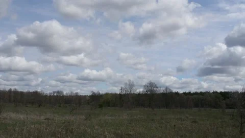 Fast clouds over the meadow. Nature of Ukraine. Stock-Footage 152986254