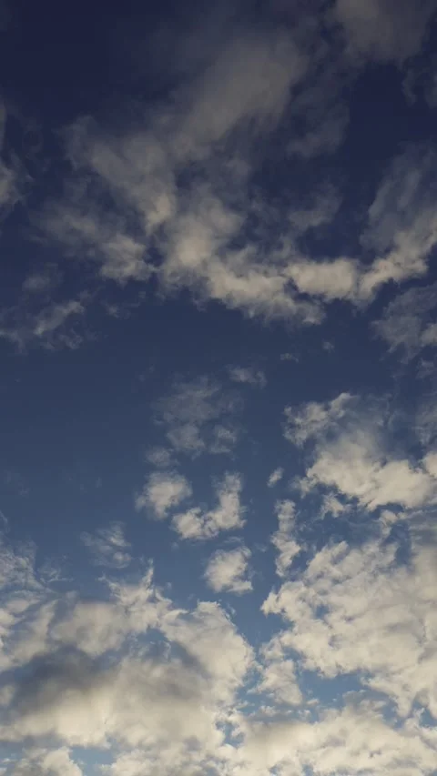 Fast Clouds At Sunset Vídeo Stock 313827179