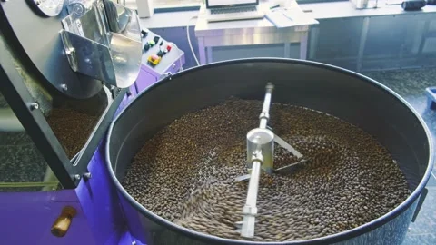 Fast cooling roasted coffee system. Vídeos de archivo 142087830