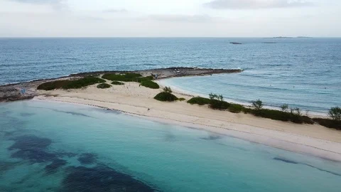 Fast Cove beach spin Stock Footage 121724662