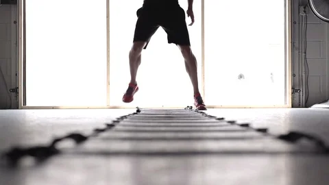 FAST FEET 2 動画素材 128557319