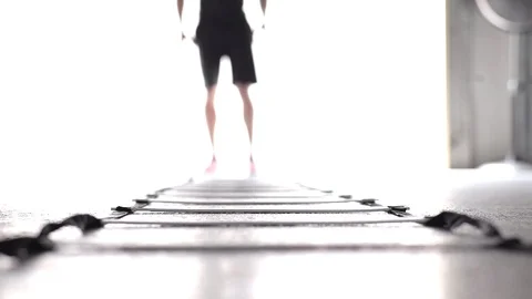 FAST FEET 3 動画素材 128557346
