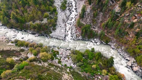 Fast Flowing Baspa River Near Chitkul Village Video stock 329324792