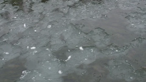 Fast Flowing Icy River Vídeo Stock 120532328