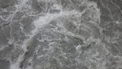 Fast flowing mountain stream. 스톡 동영상 98427724