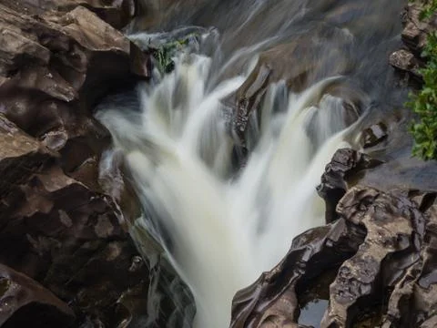Fast flowing river 库存照片