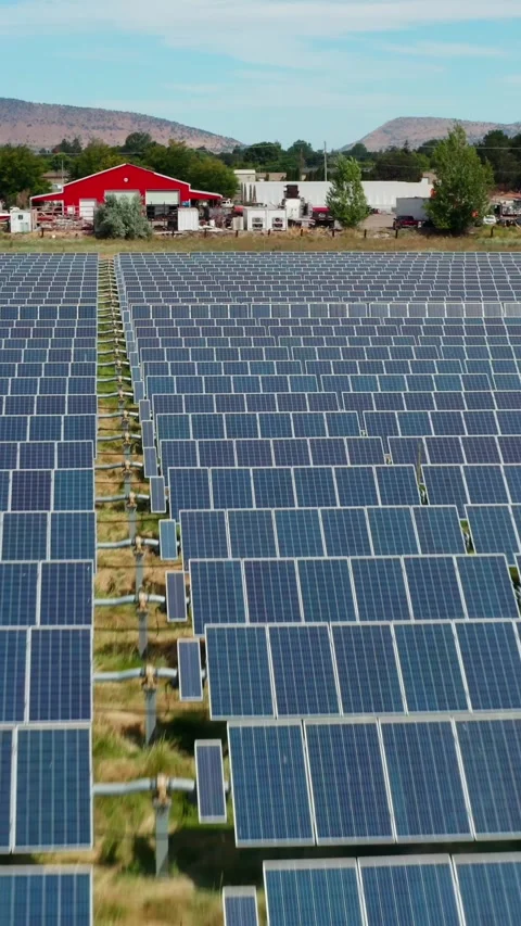 Fast Forward Drone Flyover Over Solar Farm, Klamath Falls, Oregon Stock Footage 345341226