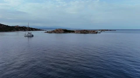 Fast Forward Drone Over Deep Blue Ocean Vídeo Stock 333125493