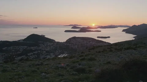 Fast forward motion view of setting sun over the horizon, Dubrovnik Video stock 274457576