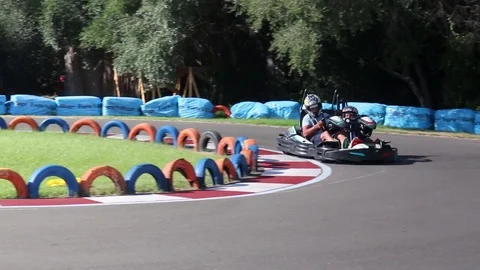 Fast go kart 動画素材 82730029