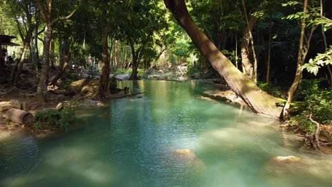 Fast Low Drone Glide Over Turquoise Water Erawan National Park Vídeo Stock 331940600