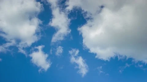 Fast moving cloud on blue sky 4K Video stock 51481119