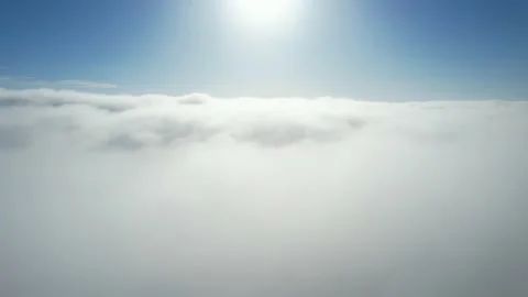 Fast Moving Clouds over England, Time Lapse Clip Video stock 221383998