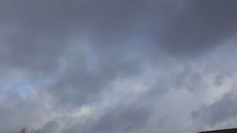 Fast moving clouds in the sky 스톡 동영상 329548987