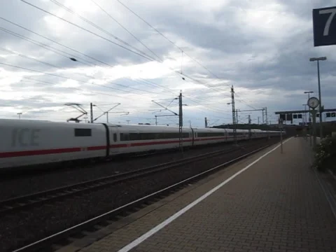 Fast moving ice train in germany Vídeos de archivo 238765598
