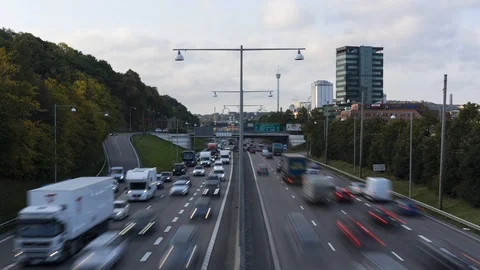 Fast moving traffic Timelapse at day in Gothenburg, Sweden. 4k. 25p Vídeos de archivo 100258780