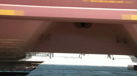 Fast Moving Train See Through Видео 12579101