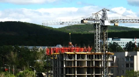 Fast time lapse of two tower cranes and construction site Видео 8764098