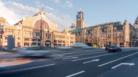 Fast Timelapse Of Traffic Flowing In Front Of The Famous Bessarabsky market Stock Footage 201036611