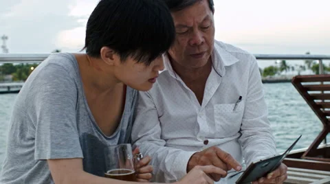Father and daughter learning technology Video stock 53089780