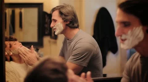 Father Shaving with Son 動画素材 19029672