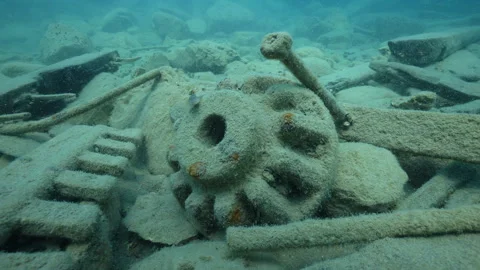 Fathom Five National Marine Park, Wetmore Shipwreck, equipment and wreckage Stock Footage 313565166