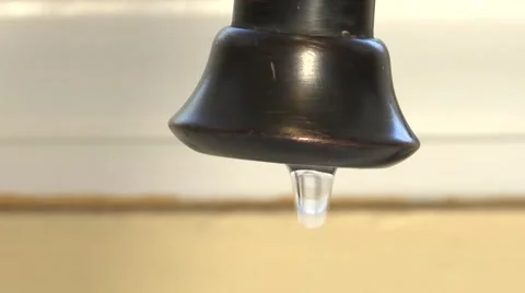 Faucet dripping water 01 库存影片 45170868