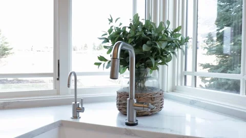 Faucet in the Kitchen Sink 스톡 동영상 147892242
