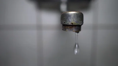 Faucet with water, close up. Video stock 100839955