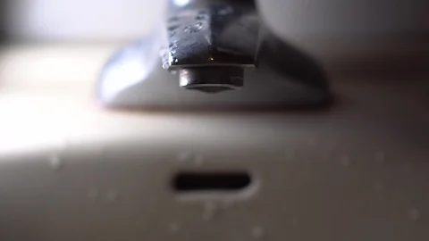 Faucet with water, close up. Video stock 100905151