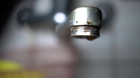 Faucet with water, close up. Video stock 100914702